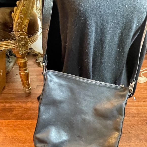 Coccinelle classic black shoulder bag. Vintage - Picture 3 of 3